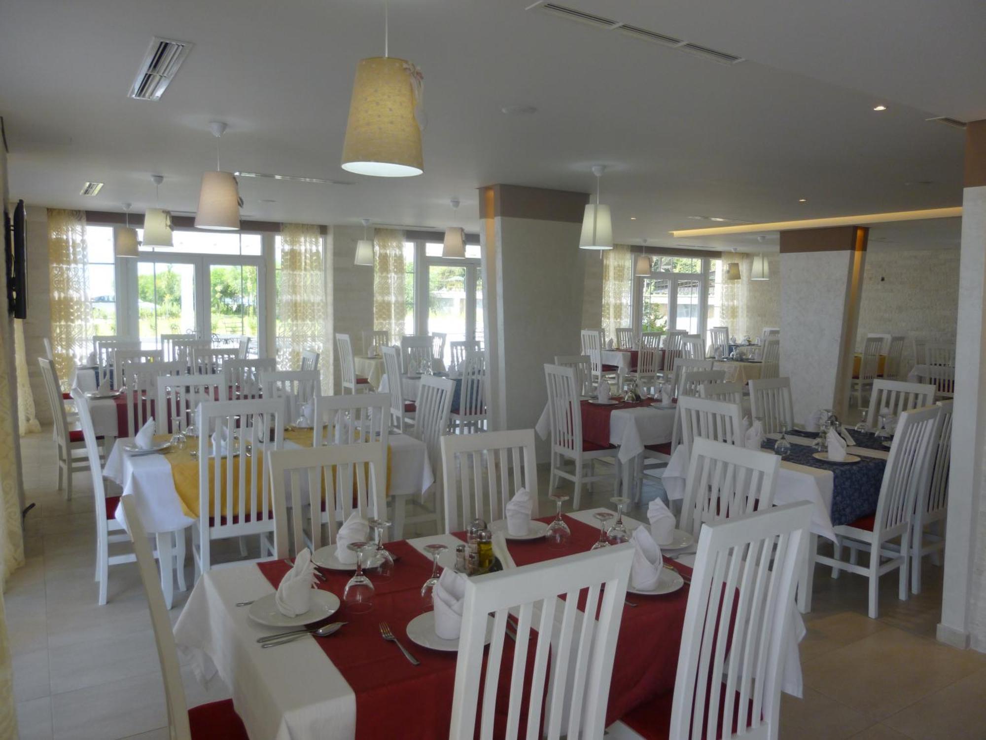 Villamaria Hotel Zverneci エクステリア 写真