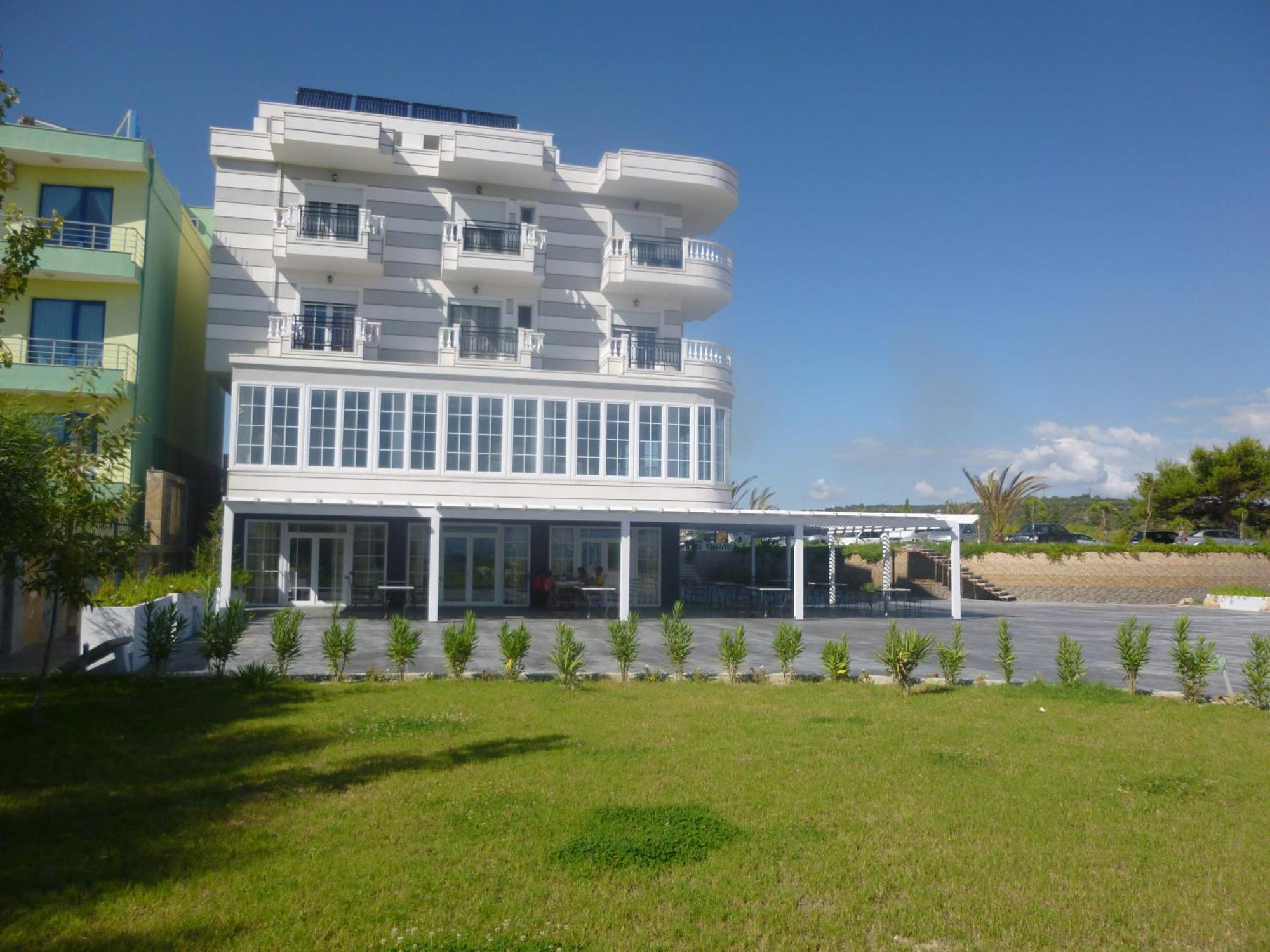 Villamaria Hotel Zverneci エクステリア 写真