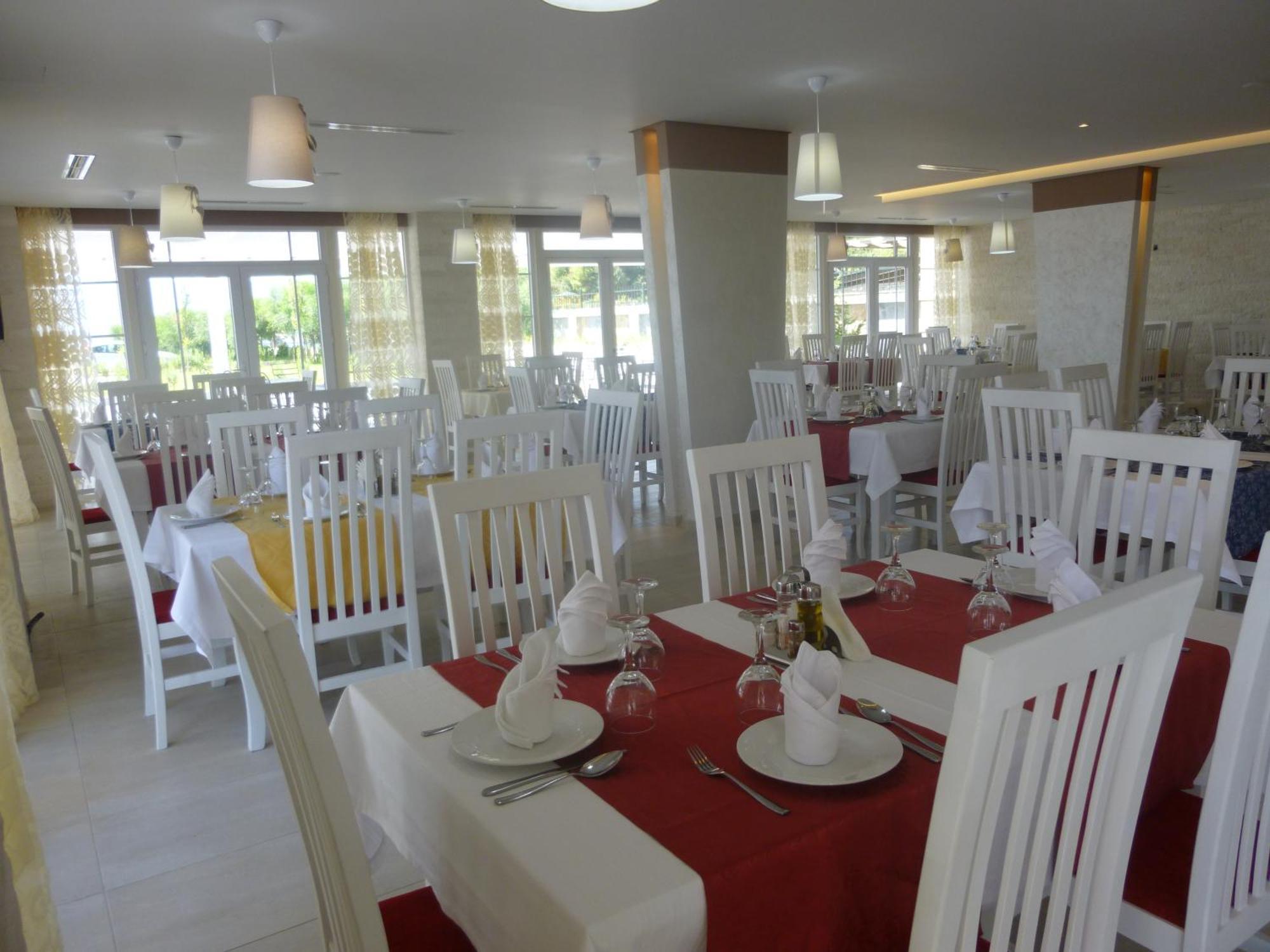 Villamaria Hotel Zverneci エクステリア 写真